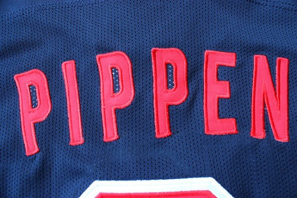 1:1 Doppellagige solide Stickspielerversion Mengyi Replik #8 Pippen blauer Anzug