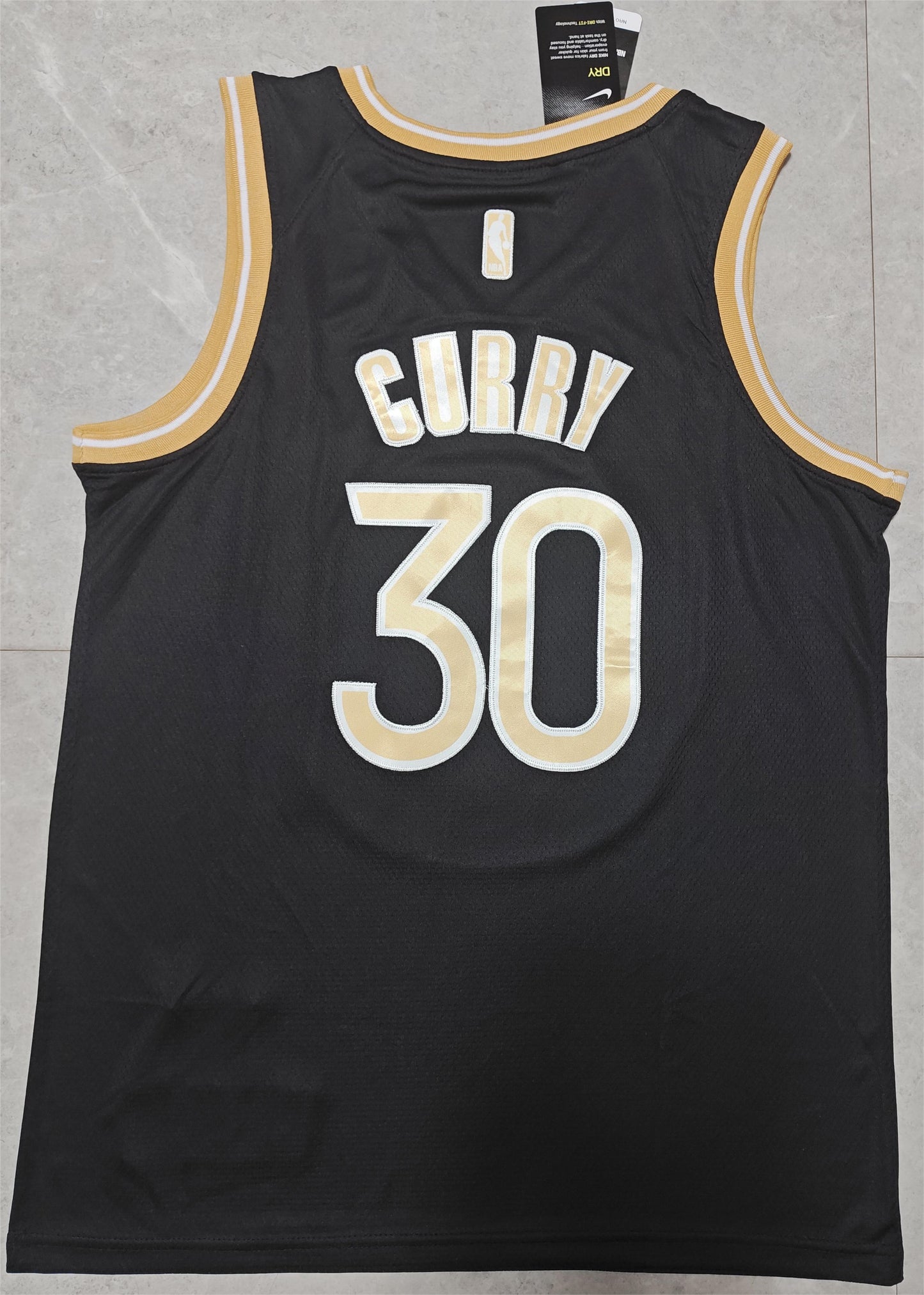 24 Warriors #30 Curry black and gold jersey