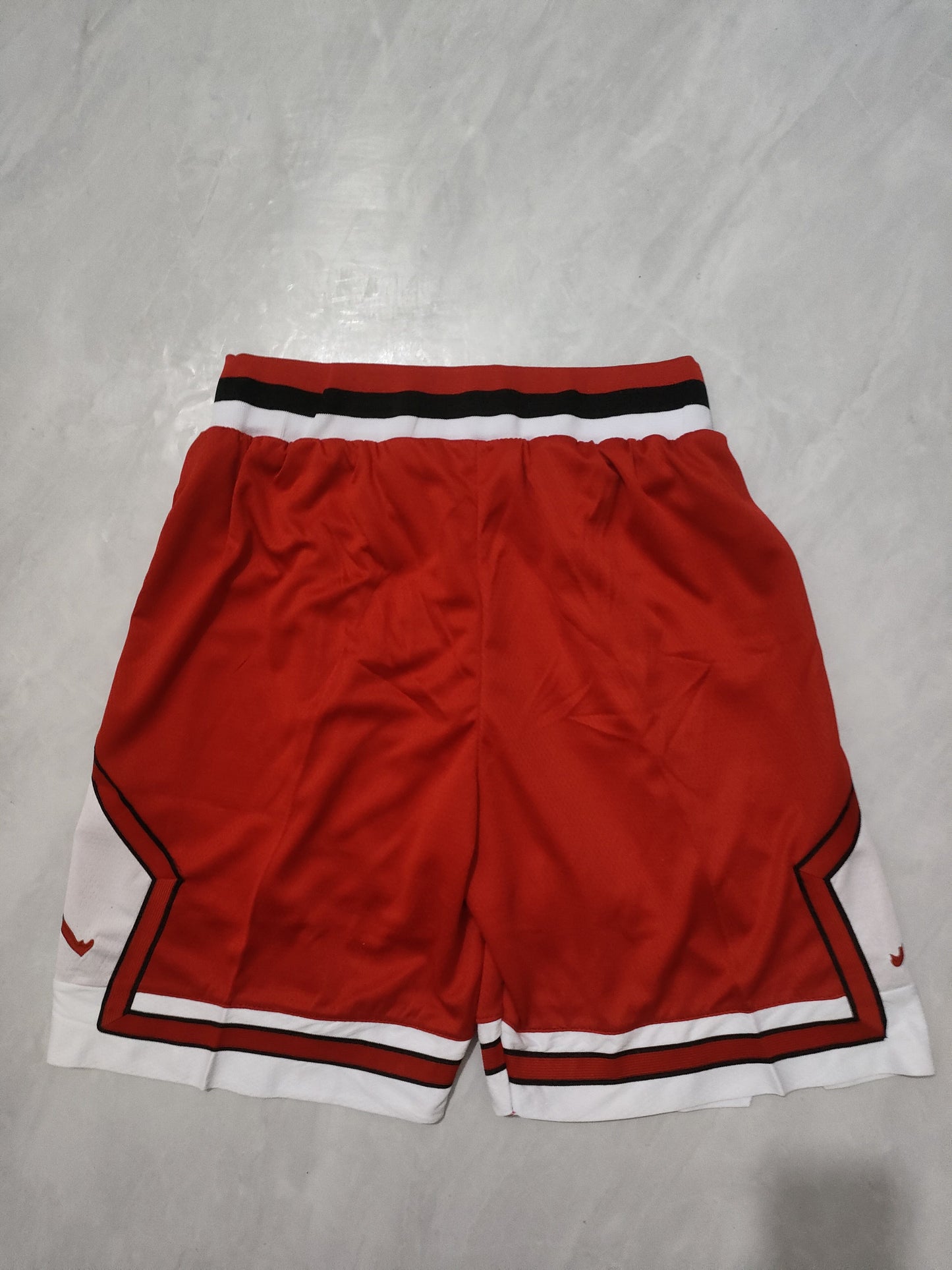 chicago bulls red shorts