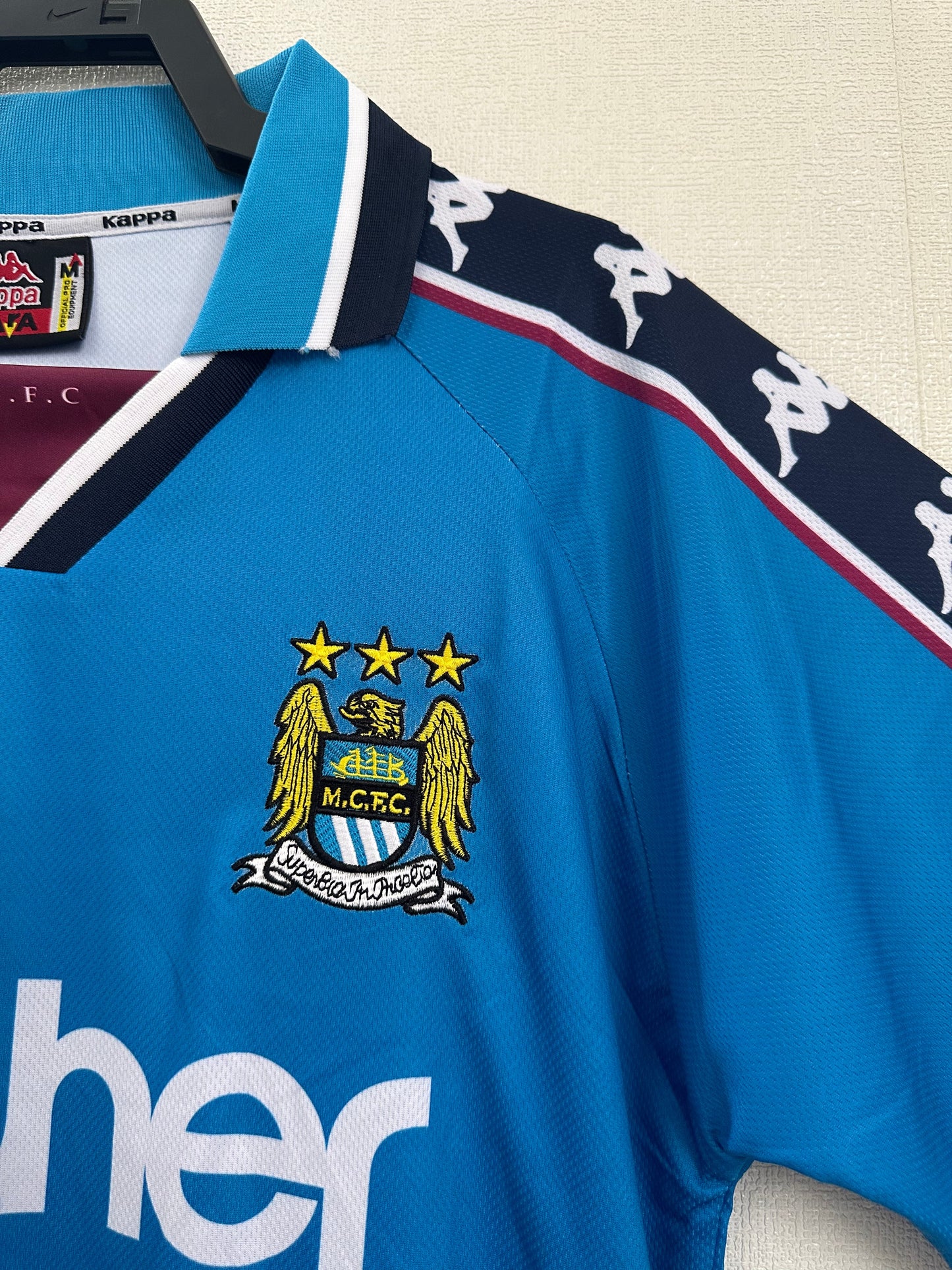 Retro: 97-98 Manchester City home court