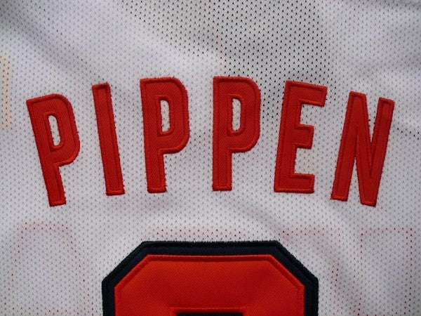 1:1Doppellagige solide Stickspielerversion Mengyi Replik #8 Pippen weißer Anzug