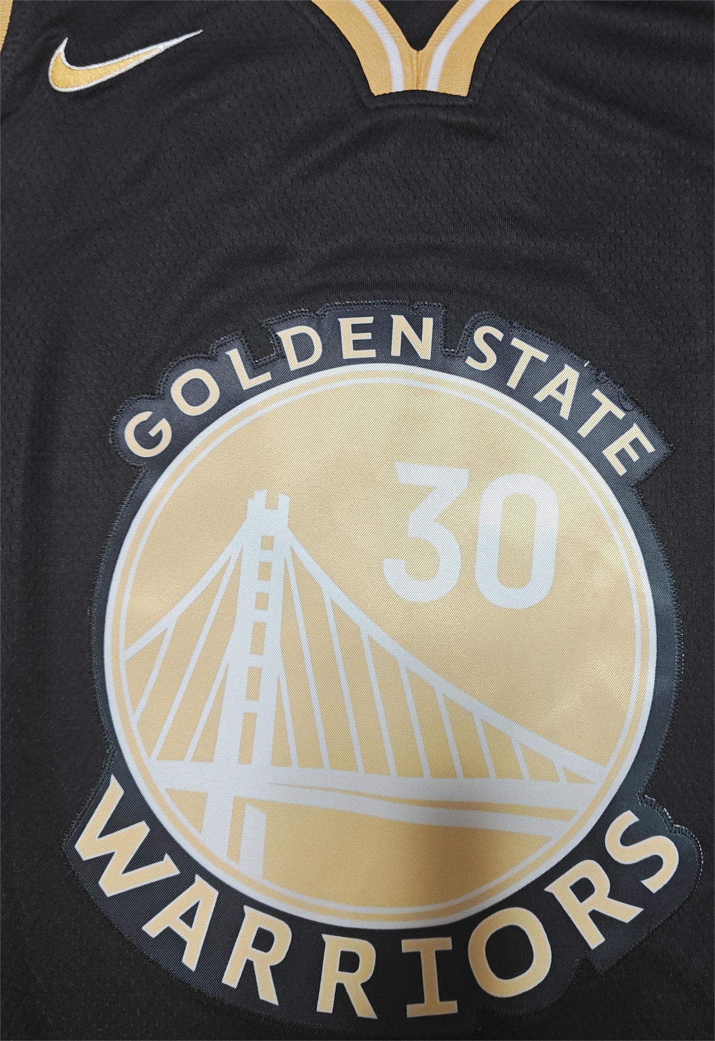 24 Warriors #30 Curry black and gold jersey