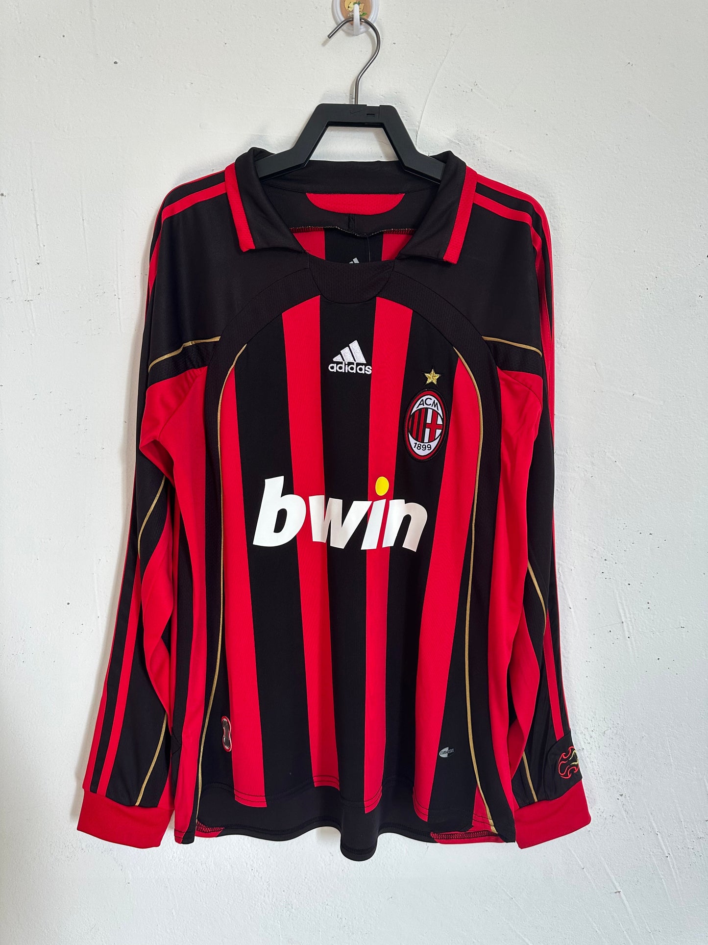 Retro: 06-07 Long Sleeve AC Home