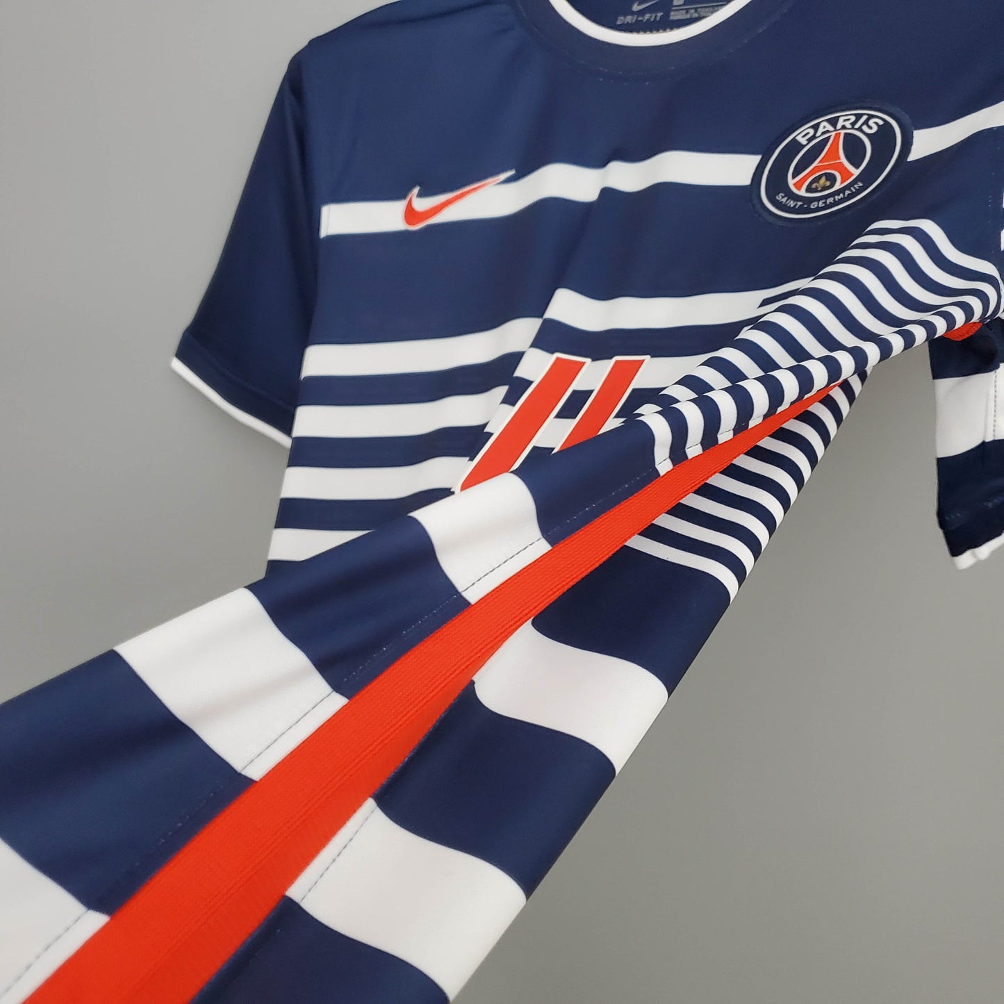 2021/2022 Psg Paris Saint-Germain Training Wear White And Blue