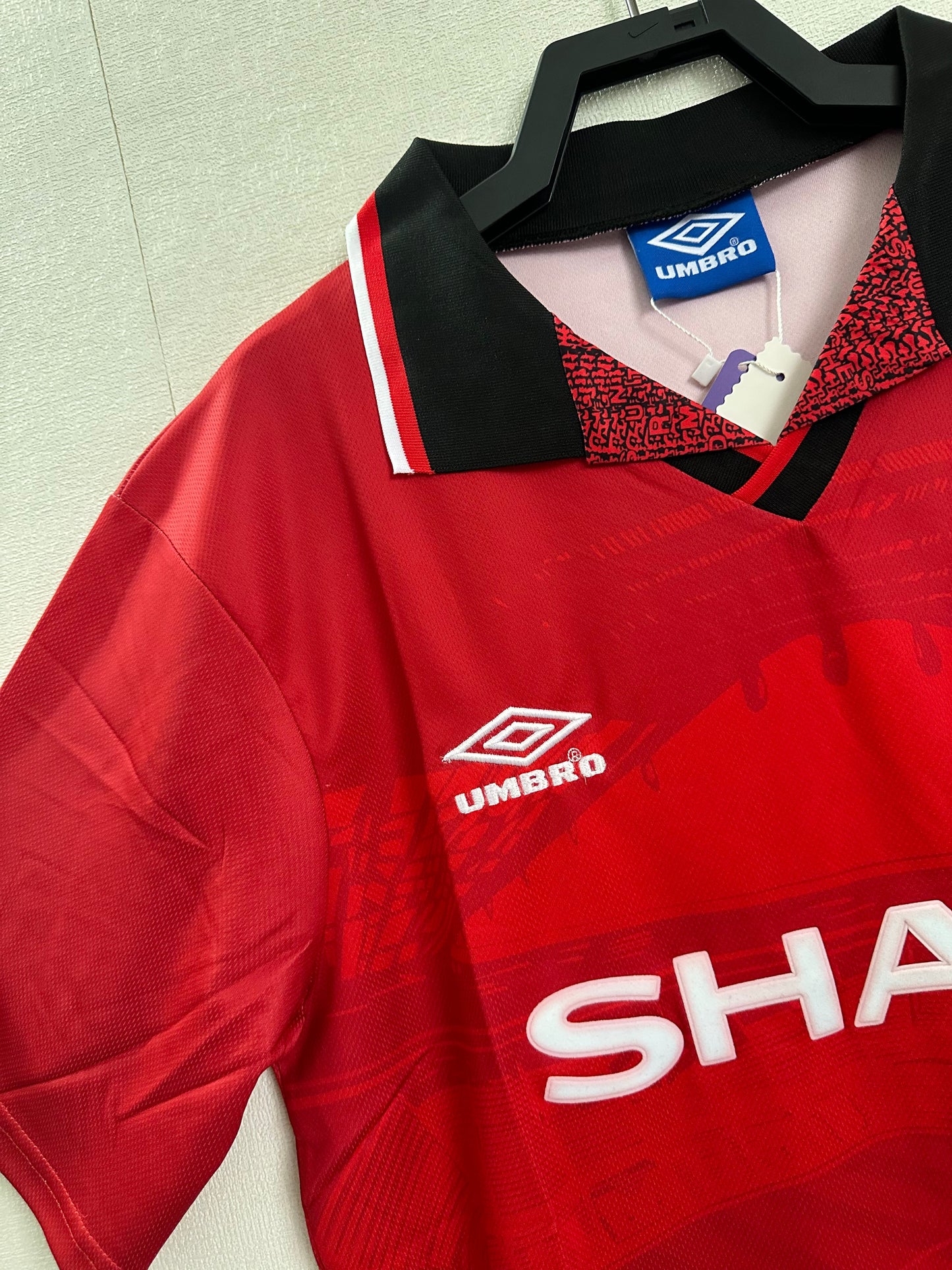 Retro: 94-96 Manchester United home court