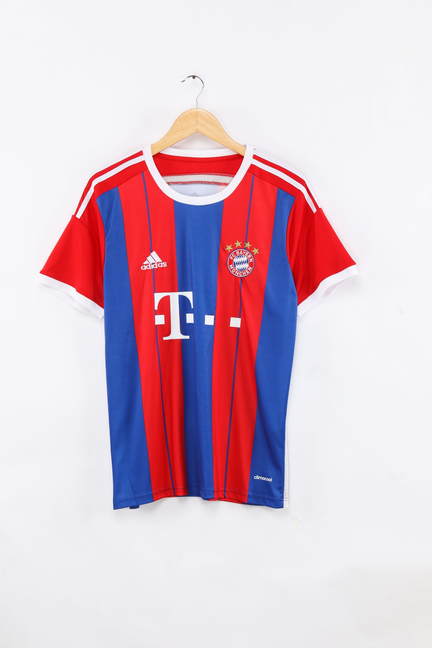 2014/15 season Bayern home stadium