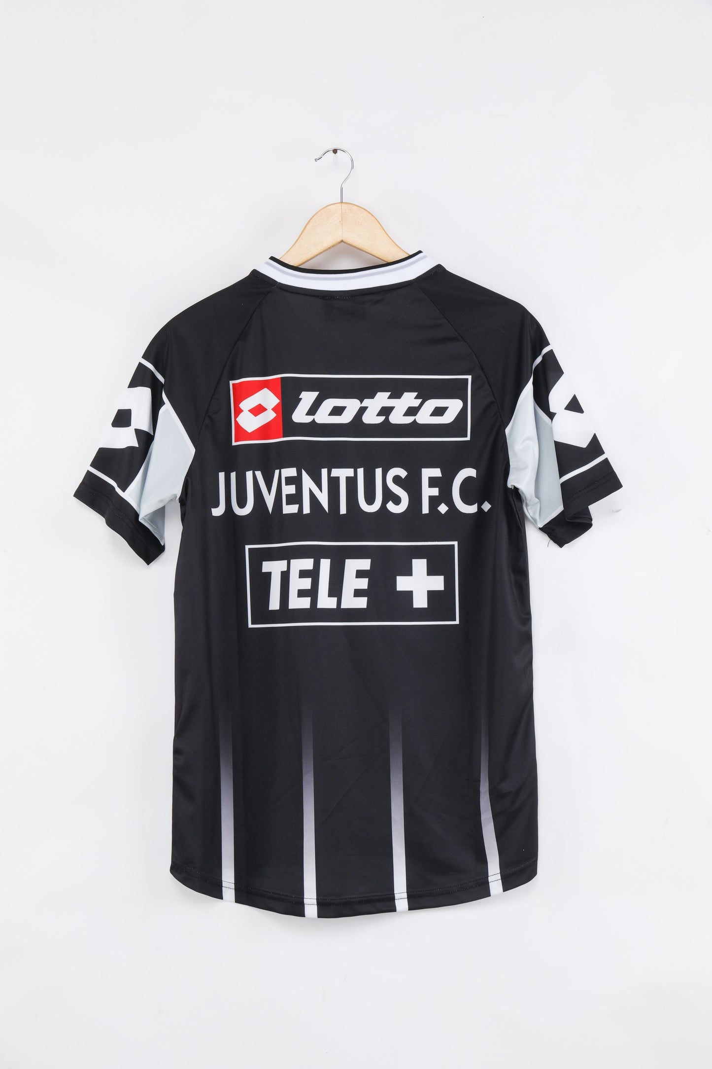 2000/01 season Juventus training uniform