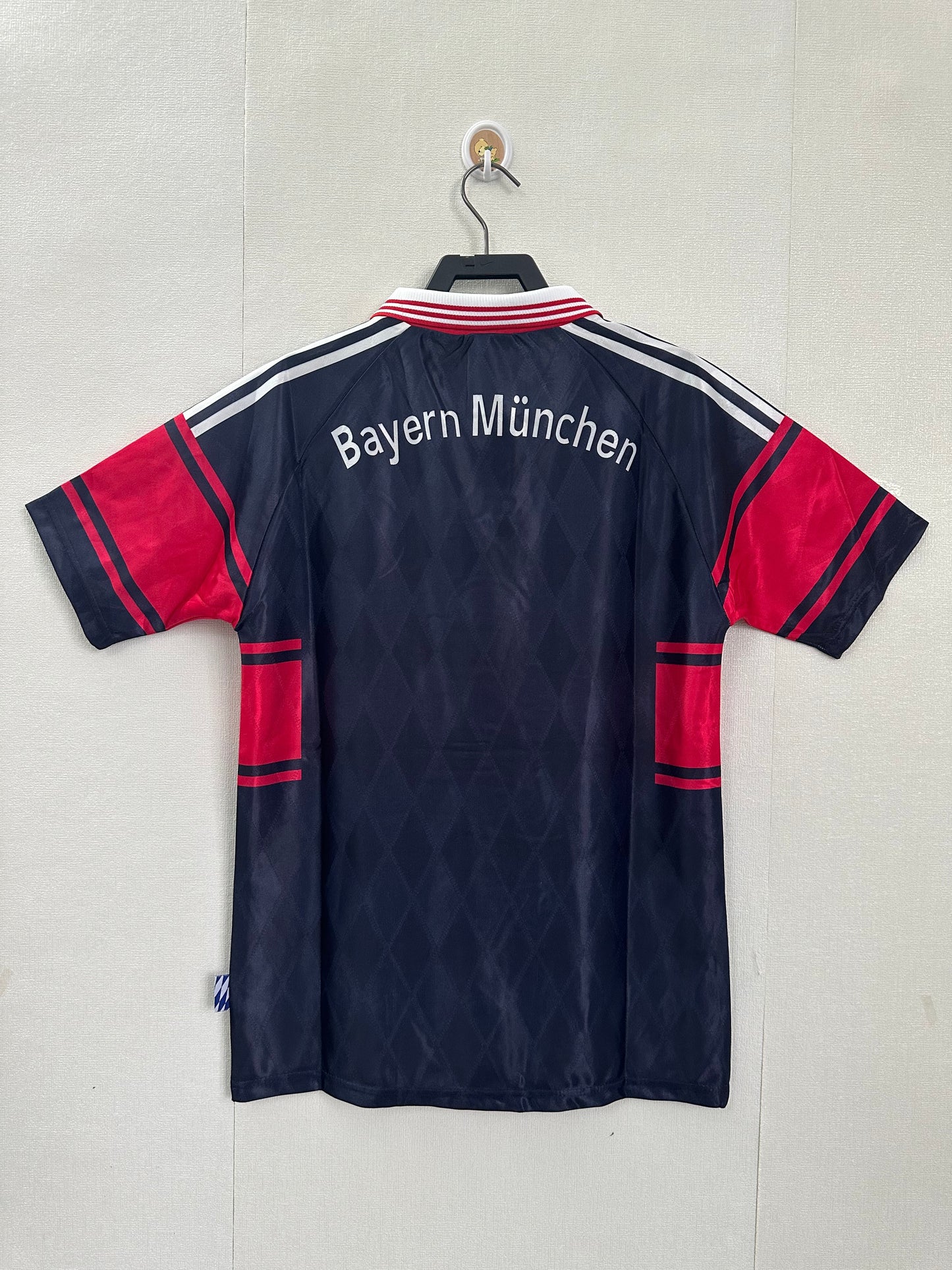 Retro: 97-99 Bayern home court