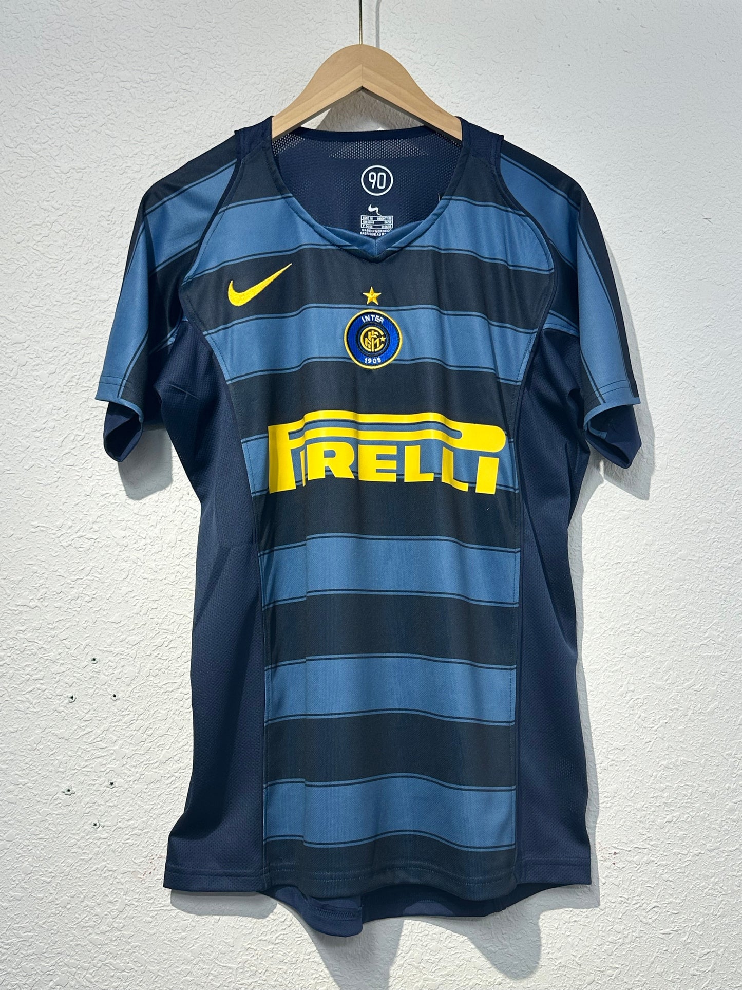 Retro: 04-05 Inter Milan home court