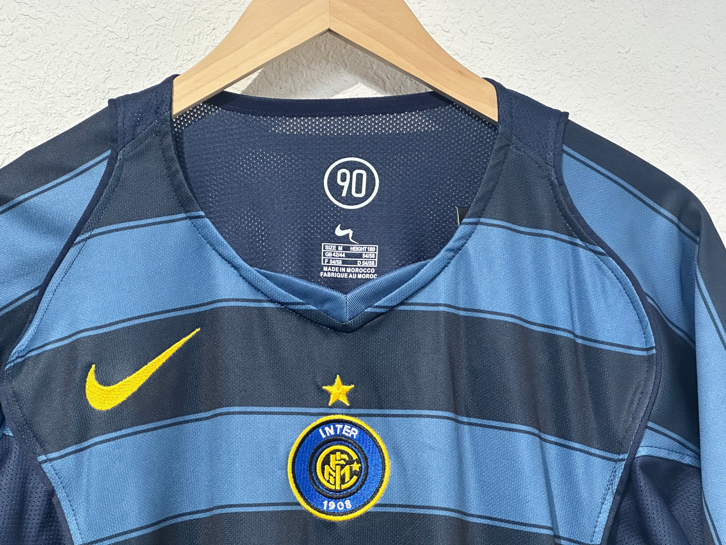 Retro: 04-05 Inter Milan home court