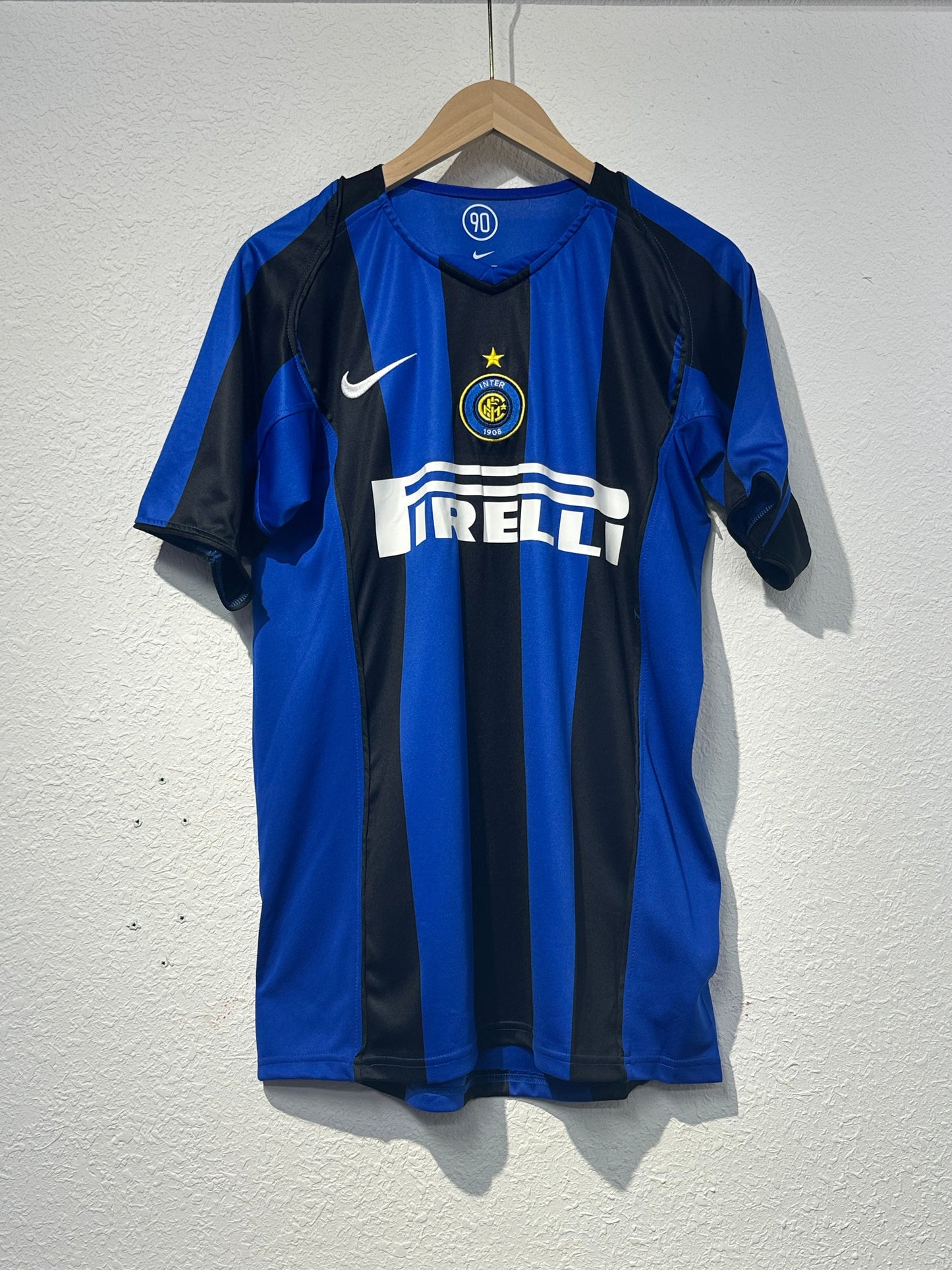 Retro: 04-05 Inter Milan home court