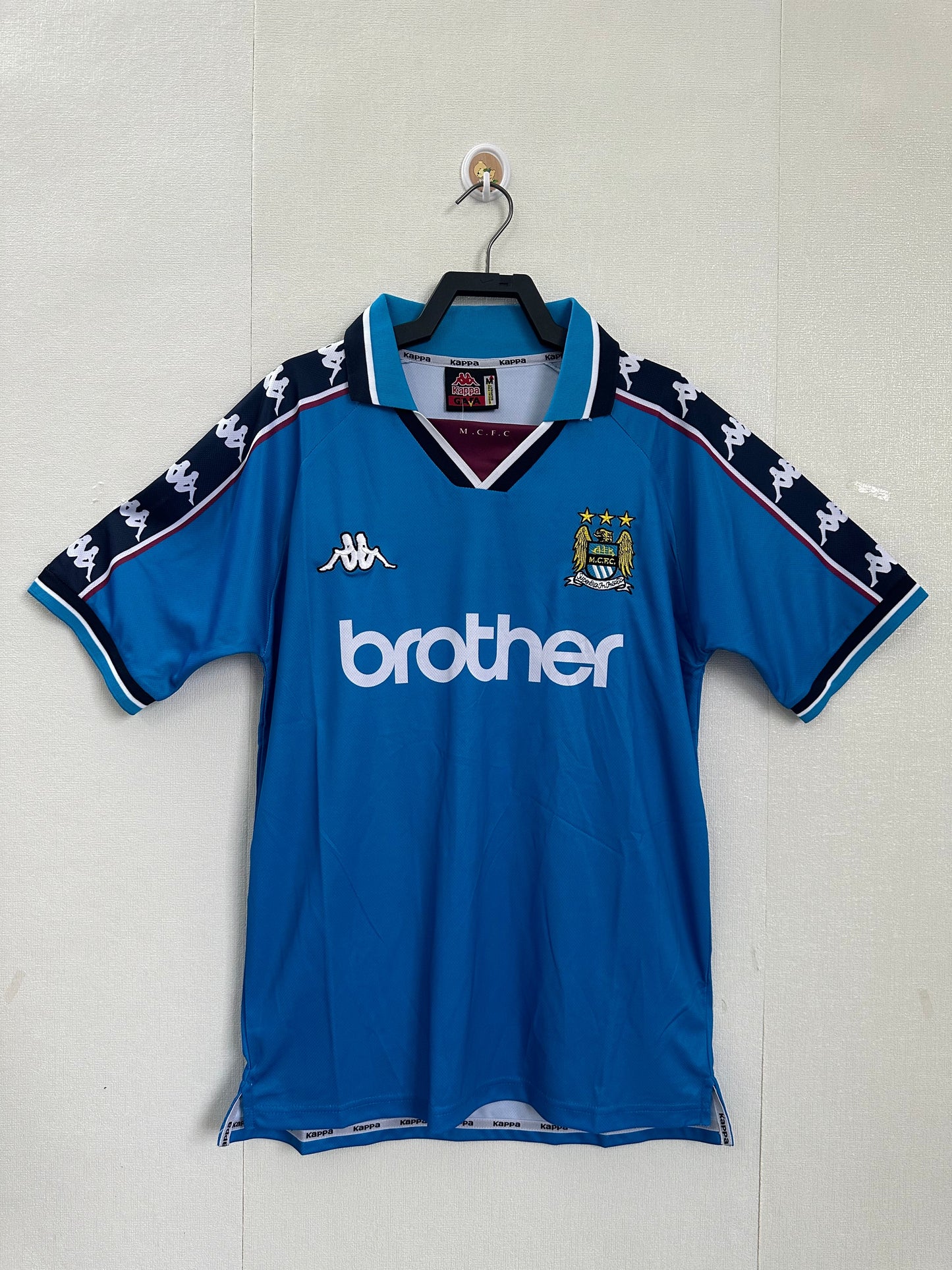 Retro: 97-98 Manchester City home court