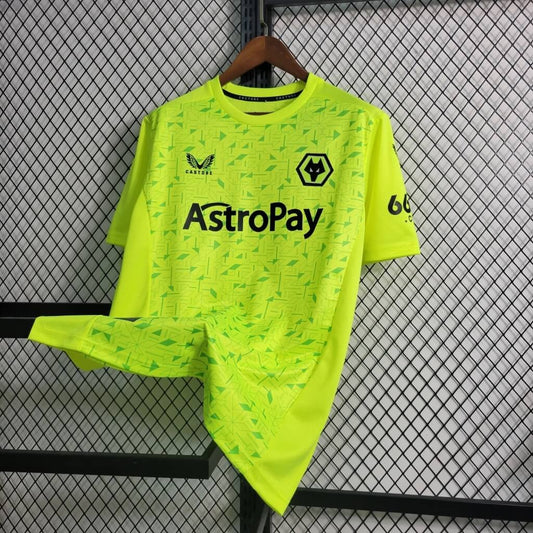 2023/2024 Wolverhampton Wanderers Goalkeeper Football Shirt 1:1 Thai Quality