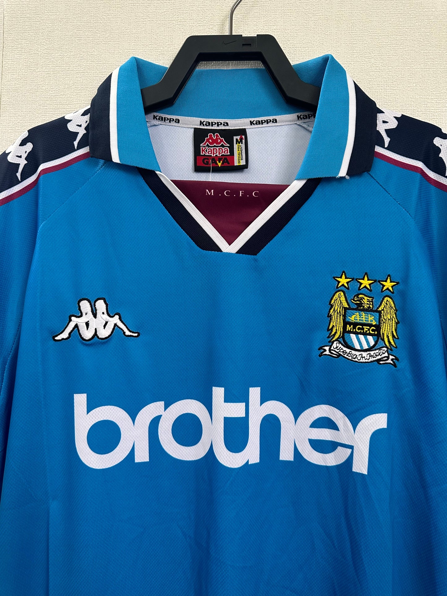 Retro: 97-98 Manchester City home court