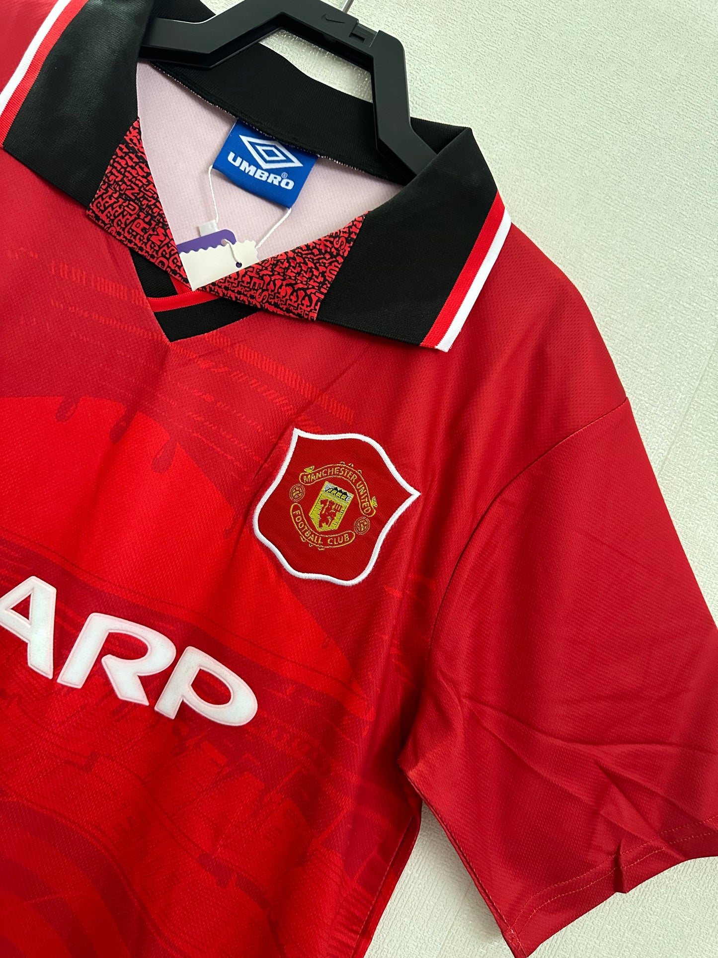 Retro: 94-96 Manchester United home court