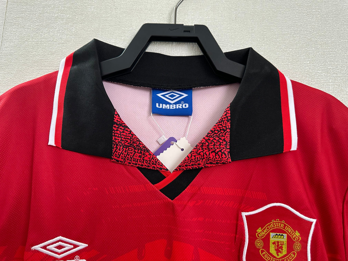 Retro: 94-96 Manchester United home court