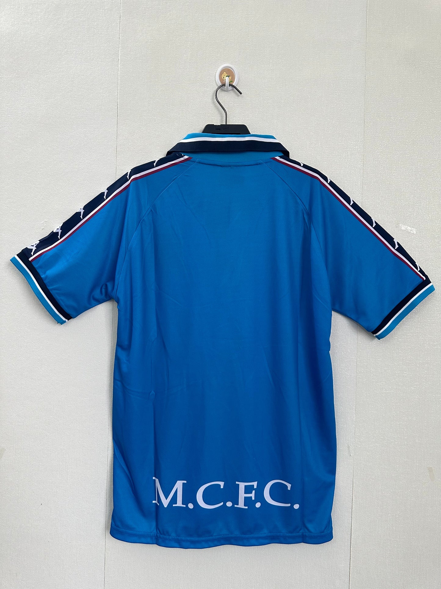 Retro: 97-98 Manchester City home court