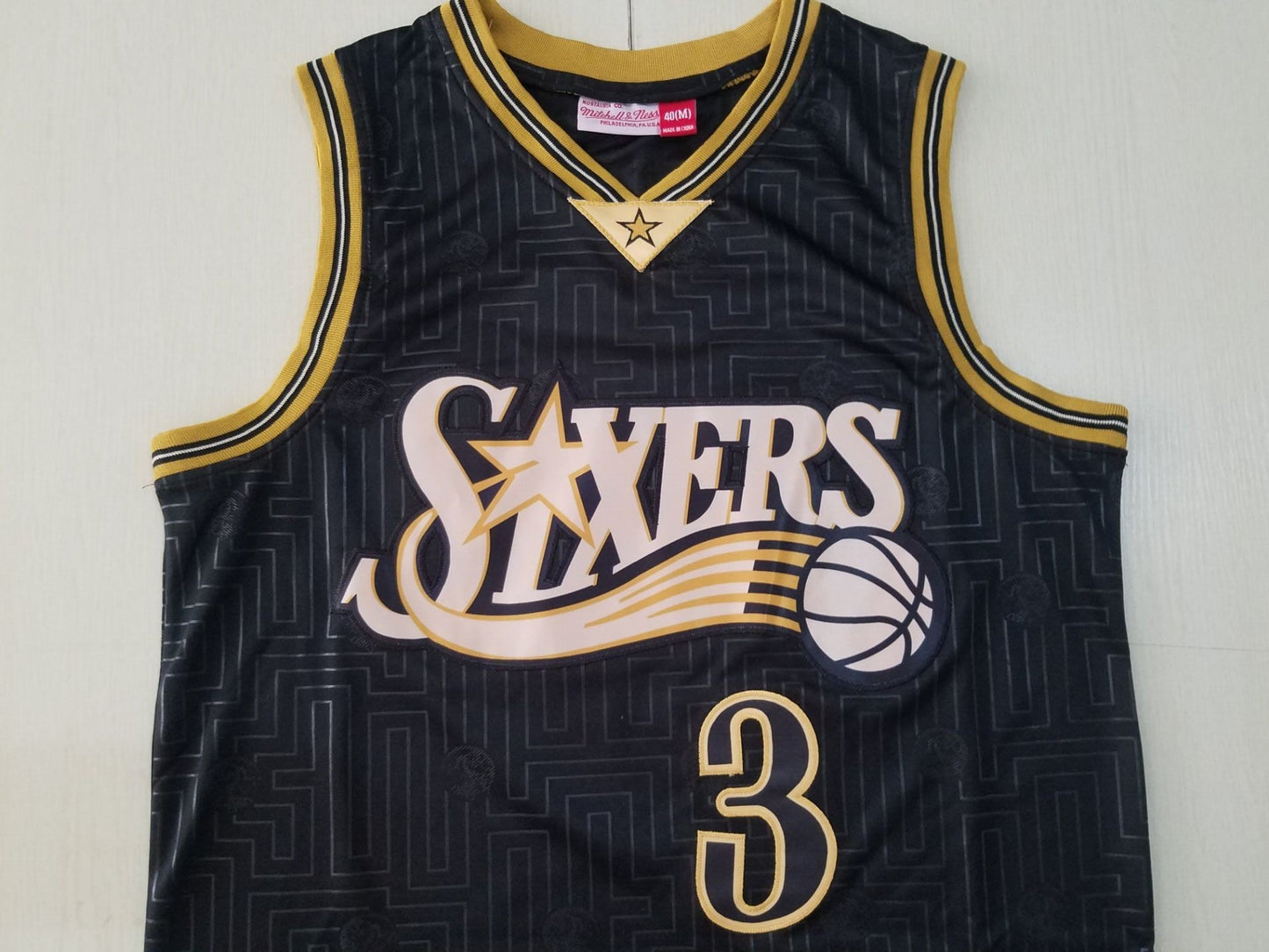 Philadelphia 76ers Allen Iverson Black 2000-01 Hardwood Classics-Trikot für Herren