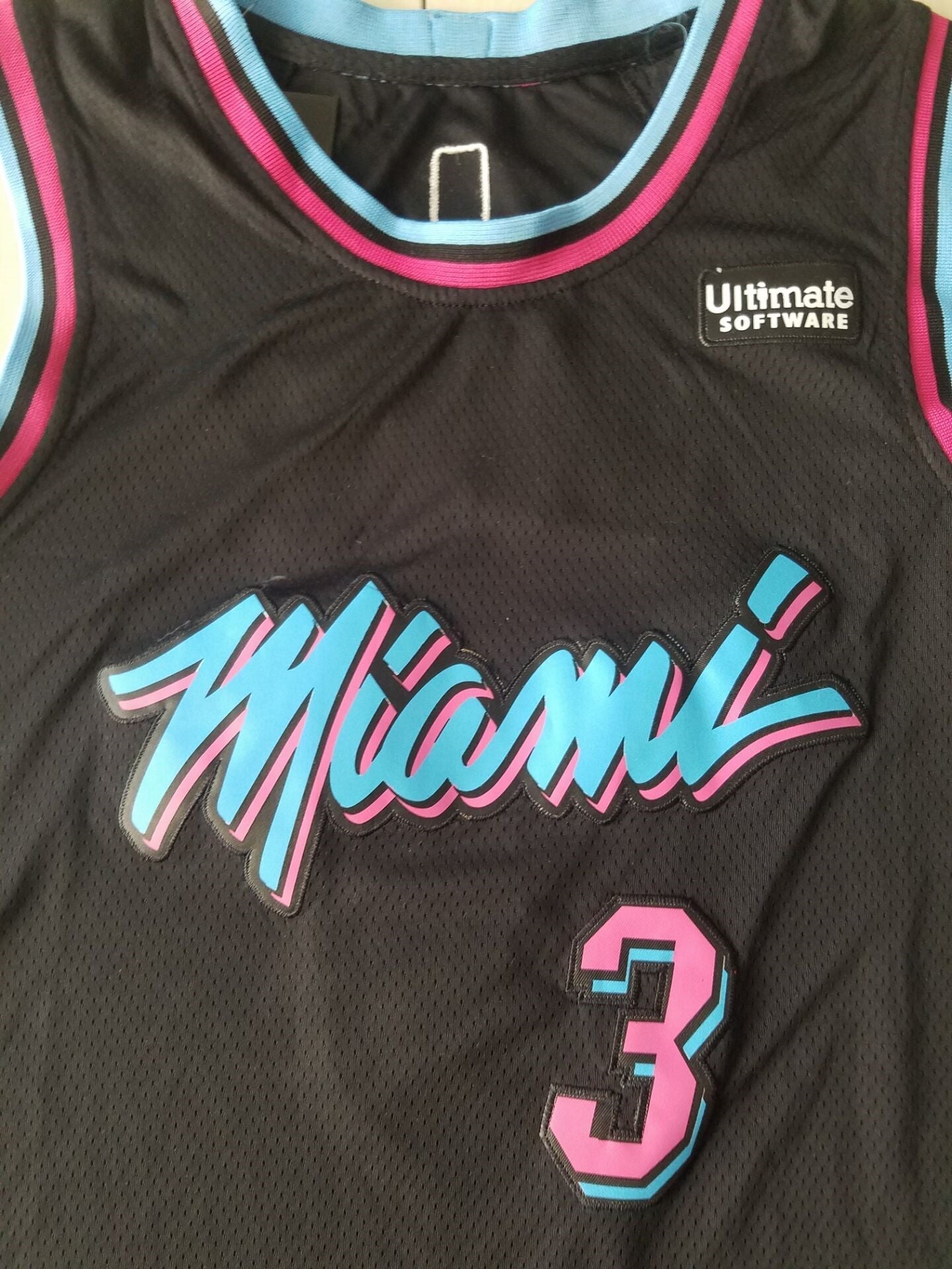 Miami Heat Dwyane Wade #3 Swingman-Spielertrikot für Herren in Schwarz