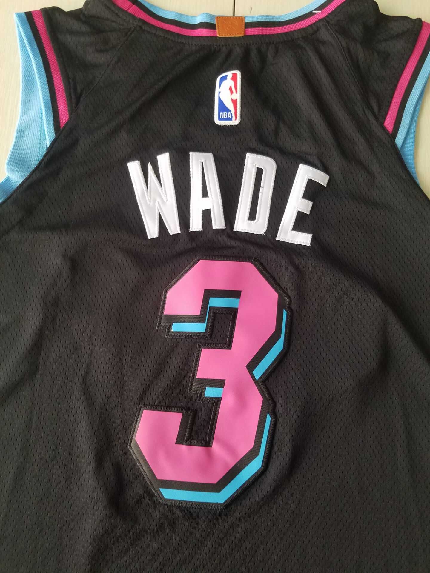 Miami Heat Dwyane Wade #3 Swingman-Spielertrikot für Herren in Schwarz