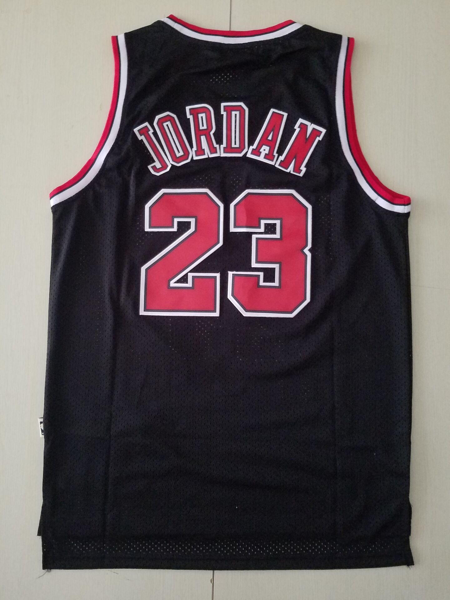 Men's Chicago Bulls Michael Jordan Black 1997-98 Hardwood Classics Player Jersey